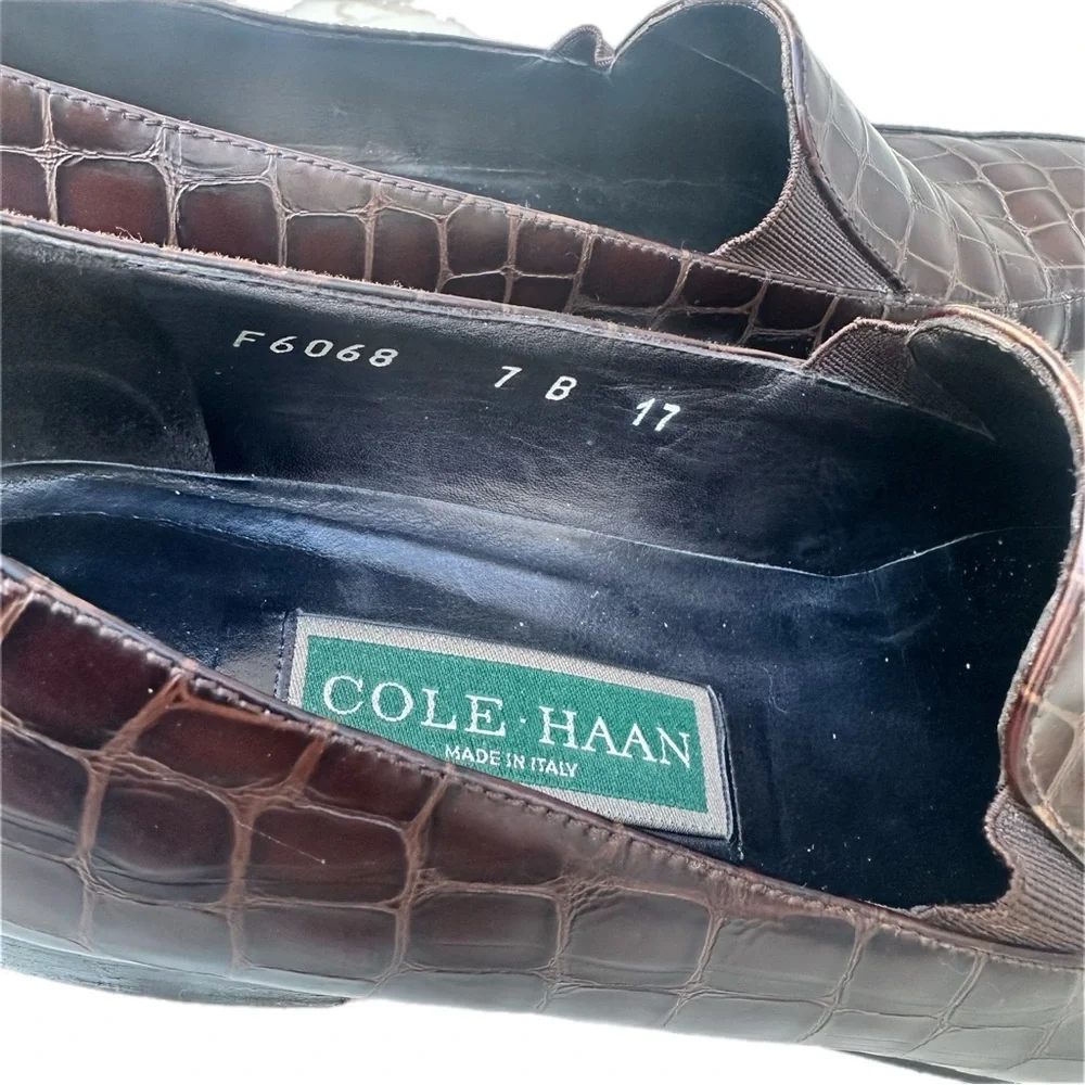 Vintage Cole Haan Croc-Embossed Leather Loafers – Brown Slip-On Dress Shoes, 7